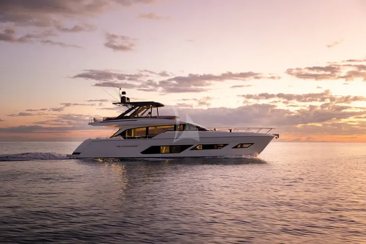 Charter Yacht YAMAS - Ferretti 670 - 3 Cabins - Cannes - St. Tropez - Nice - Antibes - French Riviera - Monaco