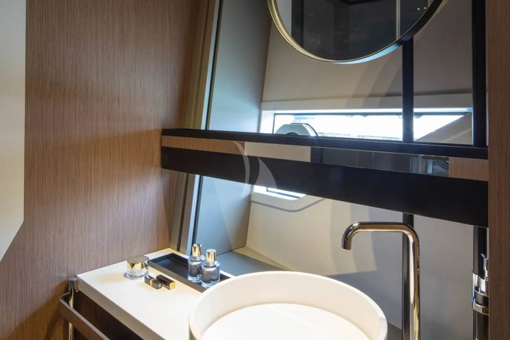 Charter Yacht YAMAS - Ferretti 670 - 3 Cabins - Cannes - St. Tropez - Nice - Antibes - French Riviera - Monaco