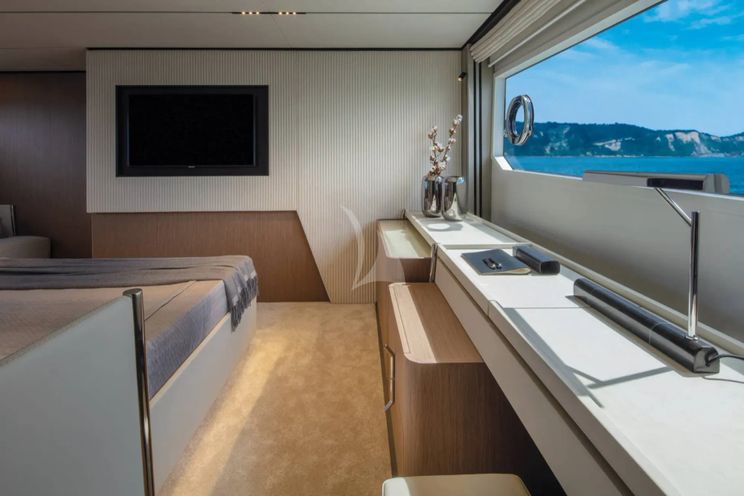 Charter Yacht YAMAS - Ferretti 670 - 3 Cabins - Cannes - St. Tropez - Nice - Antibes - French Riviera - Monaco