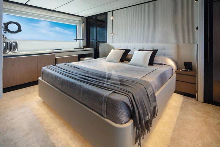 Charter Yacht YAMAS - Ferretti 670 - 3 Cabins - Cannes - St. Tropez - Nice - Antibes - French Riviera - Monaco