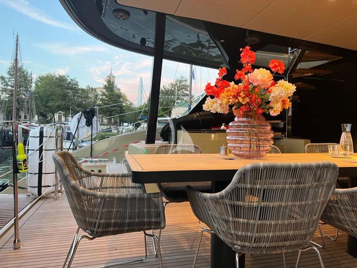 YGO. Sunreef 60 - aft deck dining area YGO. Sunreef 60 - aft deck dining area