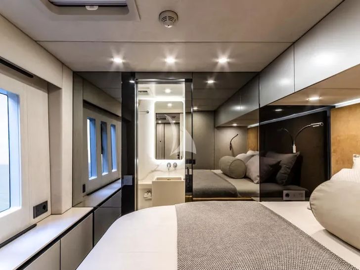 YGO. Sunreef 60 - master cabin bed YGO. Sunreef 60 - master cabin bed