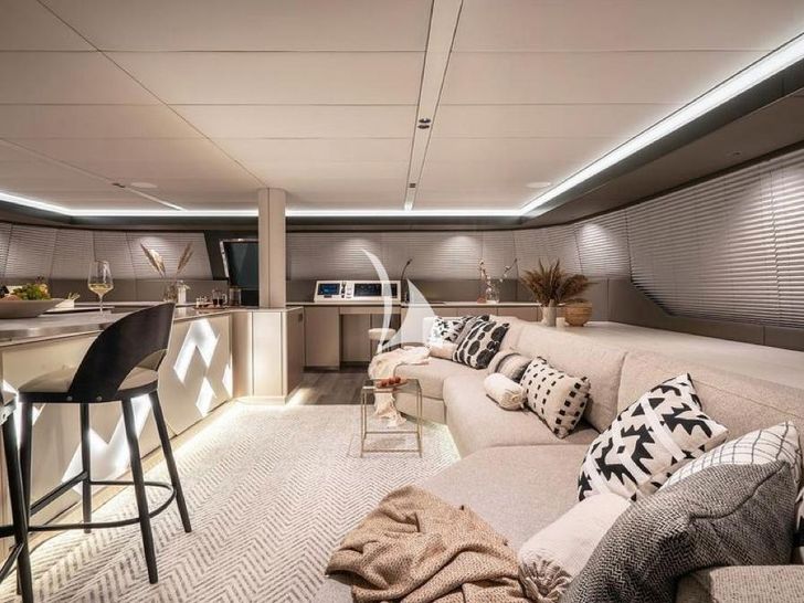 YOLO Sunreef 70 - saloon seating YOLO Sunreef 70 - saloon seating