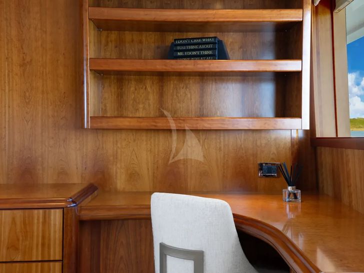 YOLO Westport 130 - master cabin office YOLO Westport 130 - master cabin office
