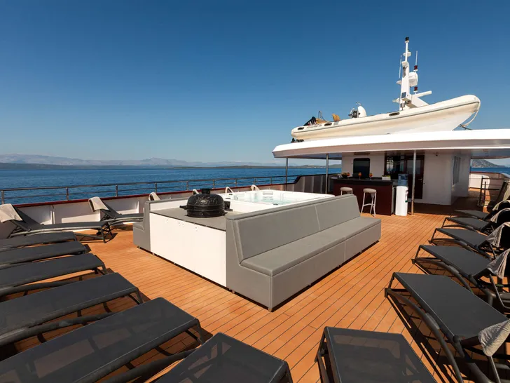 YOLO Odisej 48m - sundeck YOLO Odisej 48m - sundeck