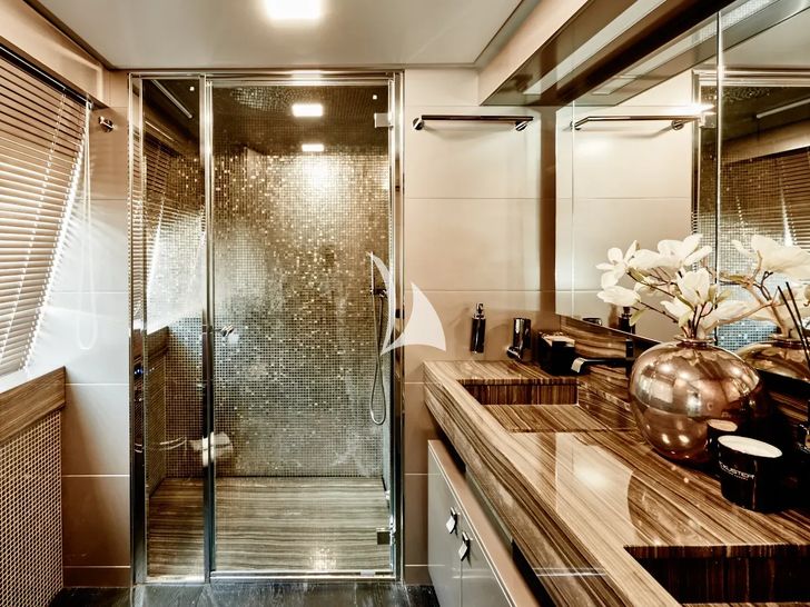 YVONNE Ferretti Custom Line Navetta 28 - master cabin bathroom YVONNE Ferretti Custom Line Navetta 28 - master cabin bathroom