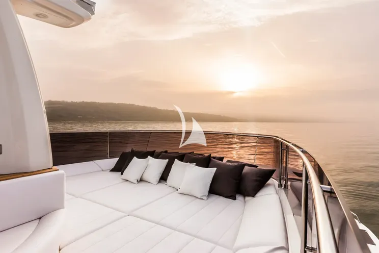 Charter Yacht YVONNE - Ferretti Custom Line Navetta 28 - 5 Cabins - Monaco - Antibes - Cannes - St Tropez