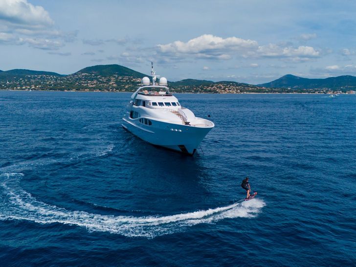LUISA Heesen 4700 - anchored with water sports LUISA Heesen 4700 - anchored with water sports
