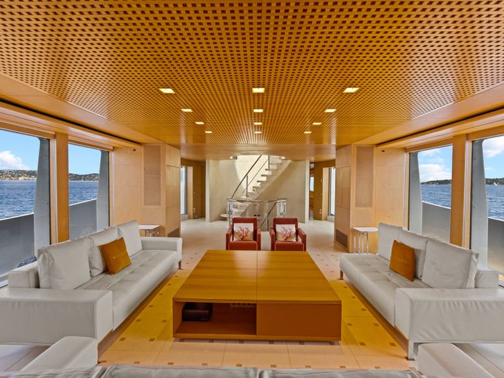 LUISA Heesen 4700 - saloon seating LUISA Heesen 4700 - saloon seating