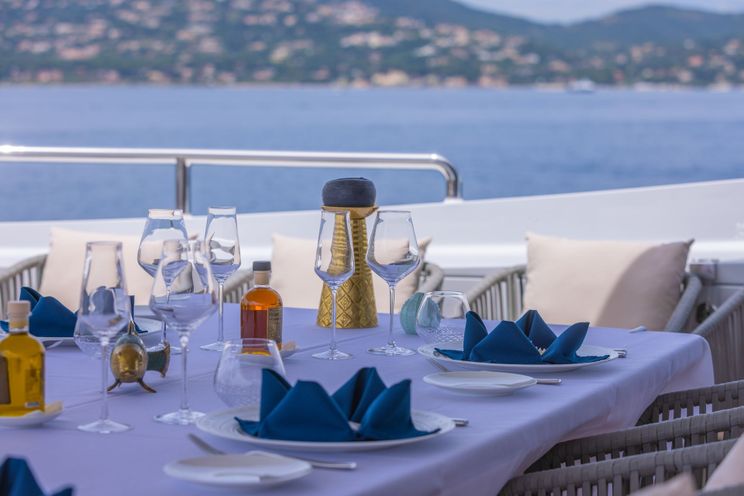 Charter Yacht LUISA - Heesen 4700 - 5 Cabins - Cannes - St Tropez - Nice - Antibes - French Riviera - Monaco