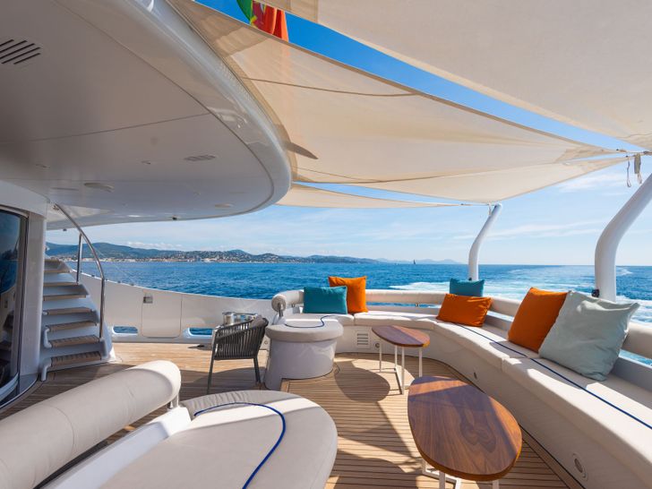 LUISA Heesen 4700 - main aft deck LUISA Heesen 4700 - main aft deck