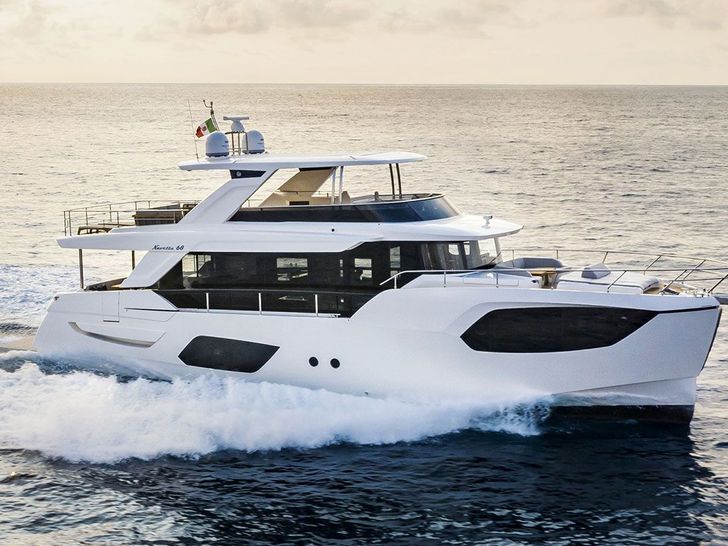 LEGEND II Absolute Navetta 68 - cruising LEGEND II Absolute Navetta 68 - cruising