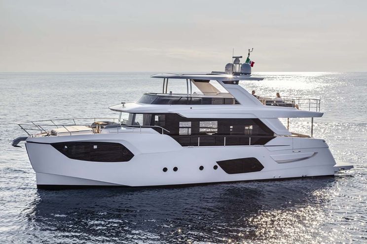 Charter Yacht LEGEND II - Absolute Navetta 68 - 4 Cabins - Cannes - Nice - Monaco - St Tropez - French Riviera