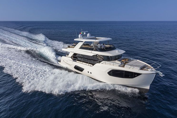 Charter Yacht LEGEND II - Absolute Navetta 68 - 4 Cabins - Cannes - Nice - Monaco - St Tropez - French Riviera