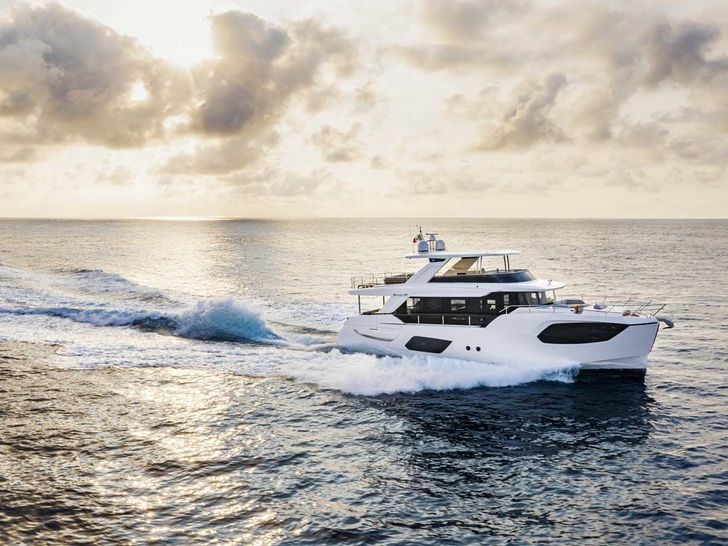 LEGEND II Absolute Navetta 68 - cruising under the sunset LEGEND II Absolute Navetta 68 - cruising under the sunset