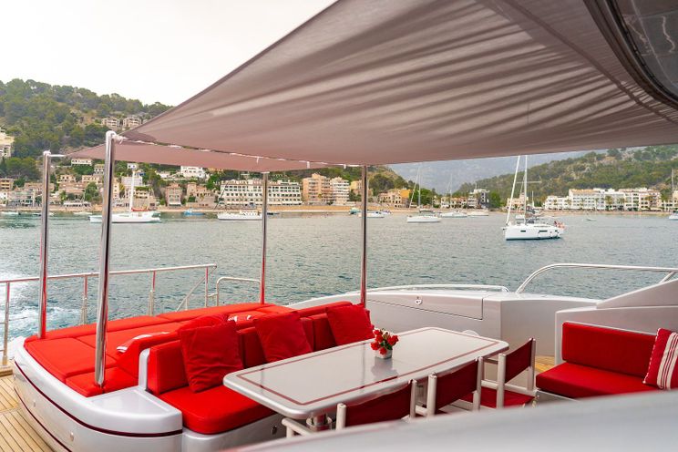 Charter Yacht LA DIGUE - Mangusta 92 - 4 Cabins - Cannes - Nice - St Tropez - Antibes - French Riviera