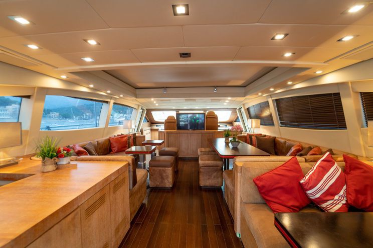 Charter Yacht LA DIGUE - Mangusta 92 - 4 Cabins - Cannes - Nice - St Tropez - Antibes - French Riviera