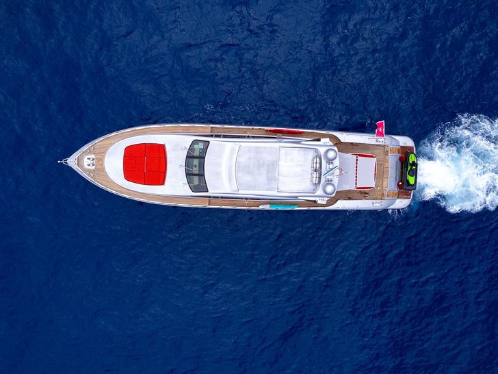 LA DIGUE Mangusta 92 - top aerial shot LA DIGUE Mangusta 92 - top aerial shot