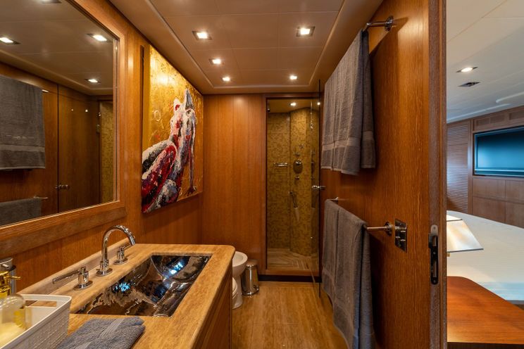Charter Yacht LA DIGUE - Mangusta 92 - 4 Cabins - Cannes - Nice - St Tropez - Antibes - French Riviera