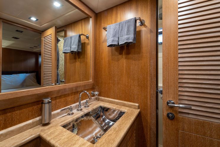 Charter Yacht LA DIGUE - Mangusta 92 - 4 Cabins - Cannes - Nice - St Tropez - Antibes - French Riviera