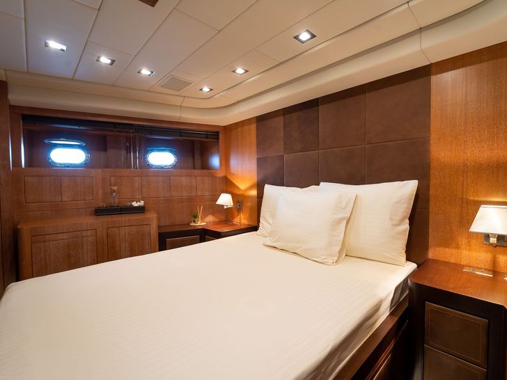 LA DIGUE Mangusta 92 - VIP cabin 1 LA DIGUE Mangusta 92 - VIP cabin 1