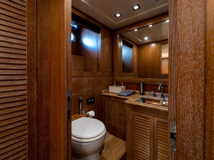 LA DIGUE Mangusta 92 - VIP cabin 1 bathroom LA DIGUE Mangusta 92 - VIP cabin 1 bathroom