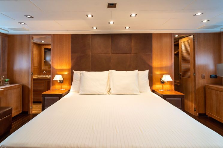 Charter Yacht LA DIGUE - Mangusta 92 - 4 Cabins - Cannes - Nice - St Tropez - Antibes - French Riviera