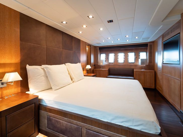 LA DIGUE Mangusta 92 - master cabin LA DIGUE Mangusta 92 - master cabin