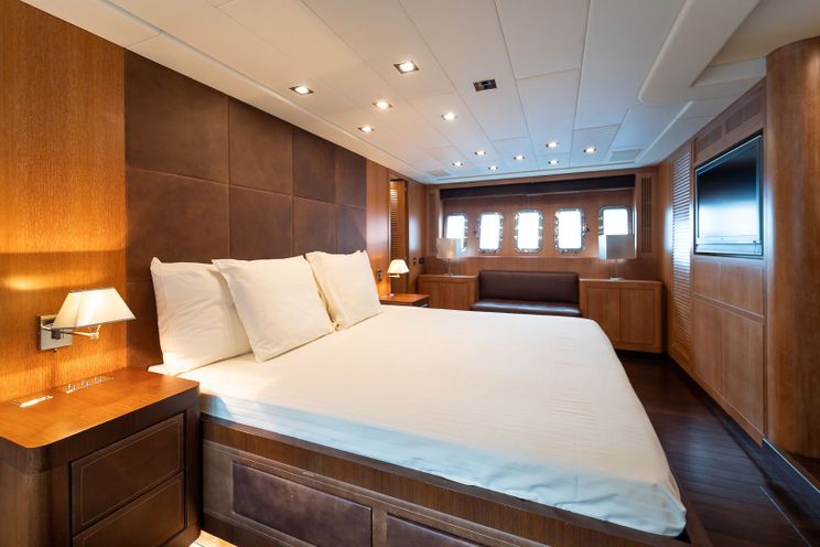 Charter Yacht LA DIGUE - Mangusta 92 - 4 Cabins - Cannes - Nice - St Tropez - Antibes - French Riviera