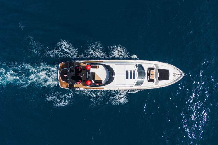 Charter Yacht PALUMBA - Sunseeker Predator 84 - 4 Cabins - Cannes - St Tropez - Nice- Antibes - French Riviera - Monaco