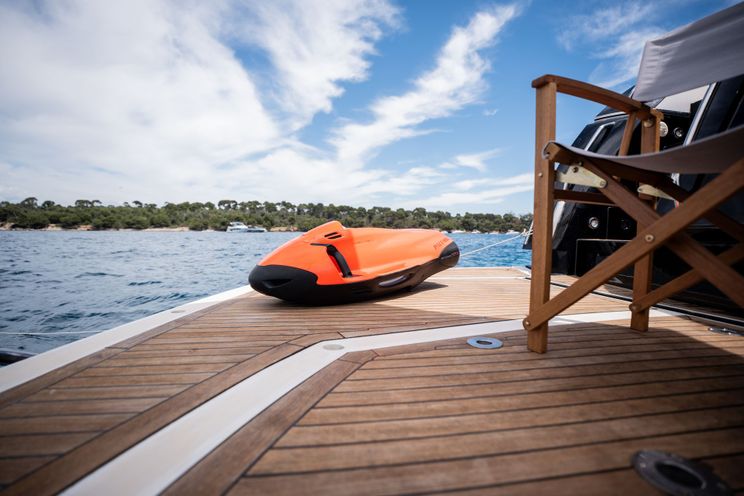 Charter Yacht PALUMBA - Sunseeker Predator 84 - 4 Cabins - Cannes - St Tropez - Nice- Antibes - French Riviera - Monaco