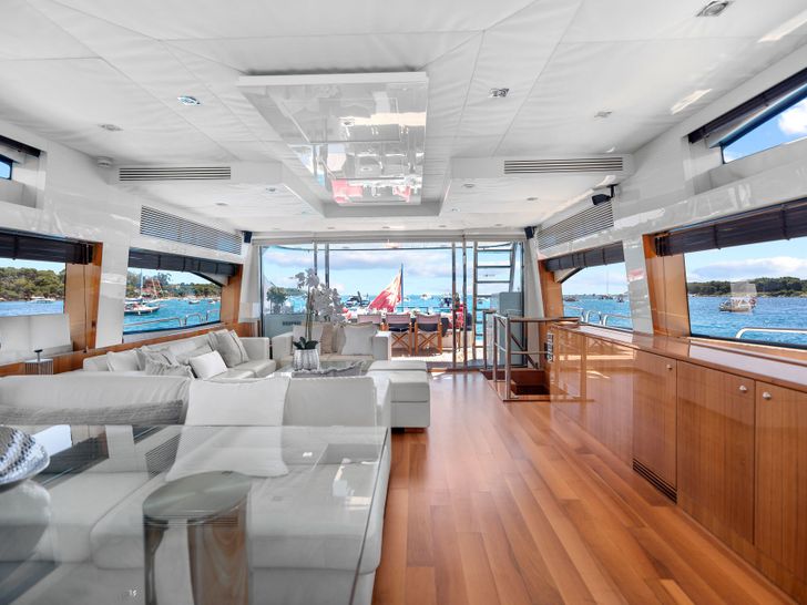 PALUMBA Sunseeker Predator 84 - saloon wide shot PALUMBA Sunseeker Predator 84 - saloon wide shot