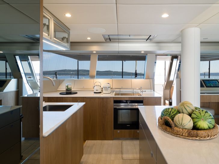 ZARA Sunreef 50 - galley ZARA Sunreef 50 - galley