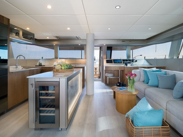 ZARA Sunreef 50 - saloon ZARA Sunreef 50 - saloon