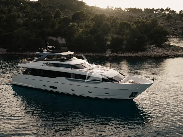 ZATARA II Sanlorenzo SL90A - anchored under the sunset ZATARA II Sanlorenzo SL90A - anchored under the sunset