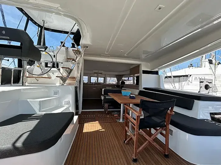 ZEN 2 Green Wave Lagoon 43 - aft deck alfresco dining area ZEN 2 Green Wave Lagoon 43 - aft deck alfresco dining area