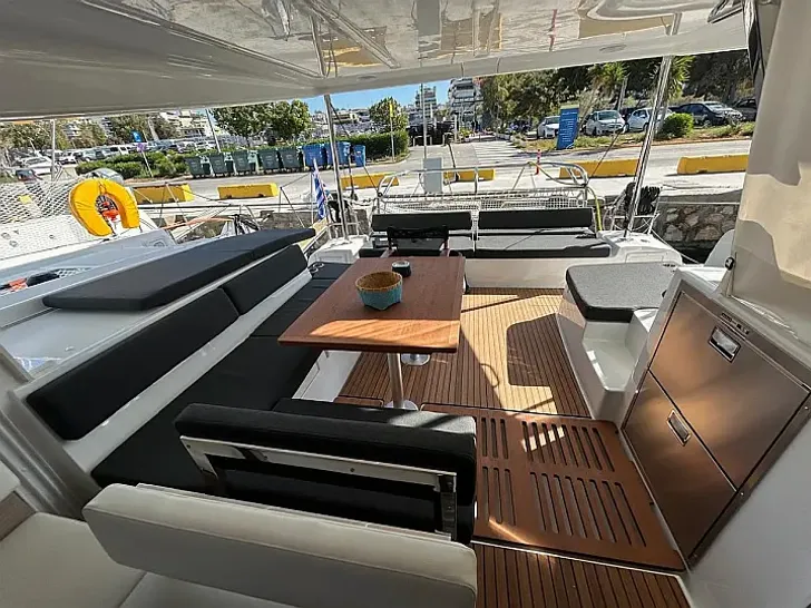 ZEN 2 Green Wave Lagoon 43 - aft deck alfresco dining ZEN 2 Green Wave Lagoon 43 - aft deck alfresco dining
