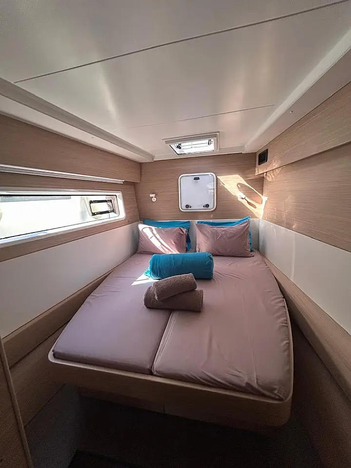 ZEN 2 Green Wave Lagoon 43 - cabin 1