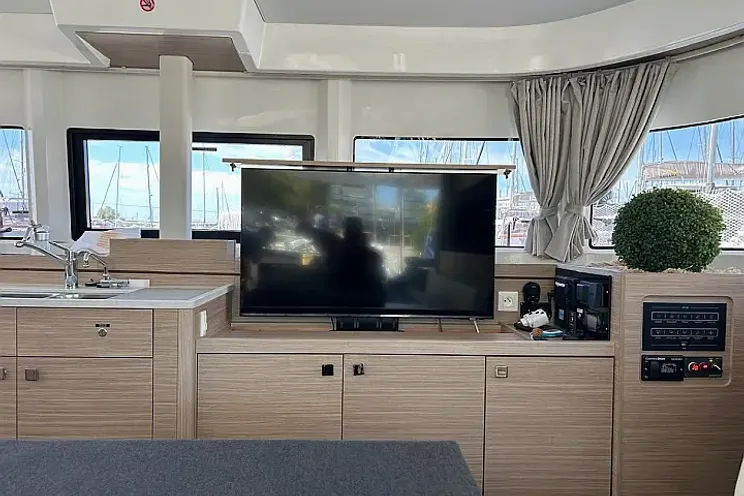 Charter Yacht ZEN 2 Green Wave - Lagoon 43 - 4 Cabins - Athens - Mykonos - Paros - Greece