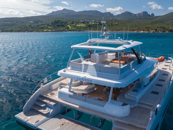 ZENIT Lagoon Seventy 8 - stern view close up ZENIT Lagoon Seventy 8 - stern view close up