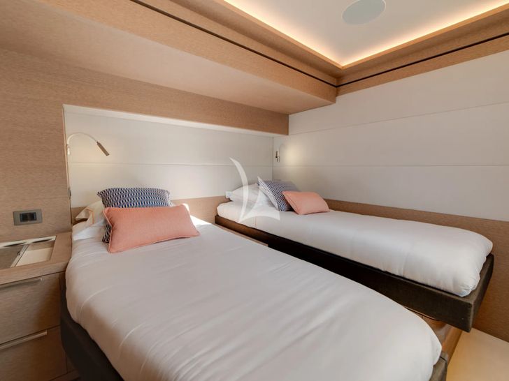 ZENIT Lagoon Seventy 8 - twin cabin 2 ZENIT Lagoon Seventy 8 - twin cabin 2