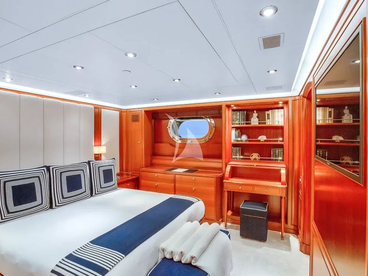 ZENJI Perini Navi 56m - VIP cabin 1 ZENJI Perini Navi 56m - VIP cabin 1