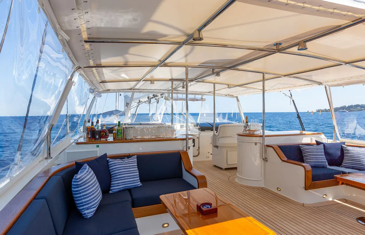 ZENJI Perini Navi 56m - flybridge lounge