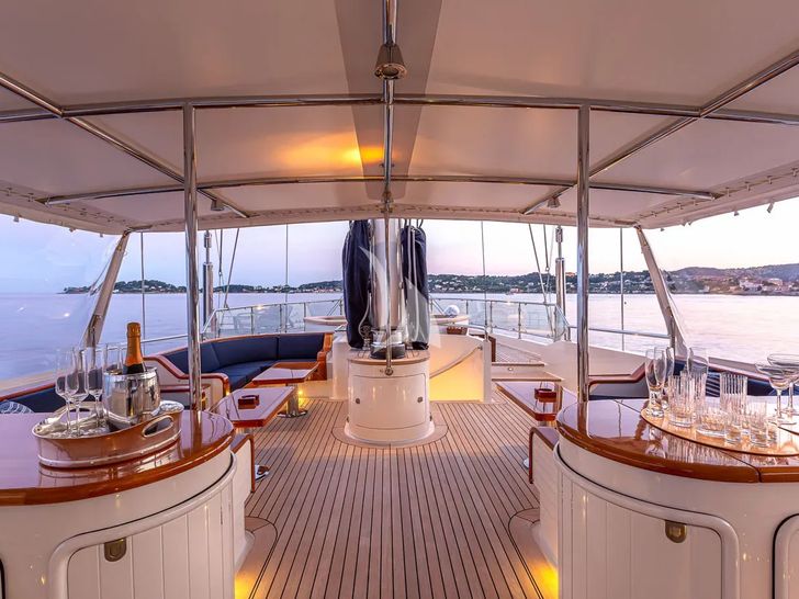 ZENJI Perini Navi 56m - flybridge ZENJI Perini Navi 56m - flybridge