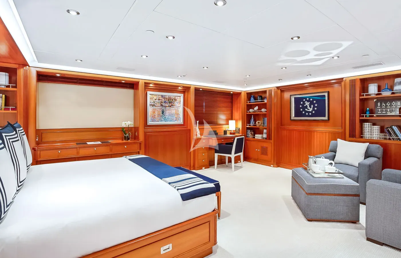ZENJI Perini Navi 56m - master cabin