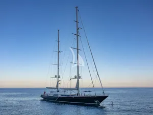 ZENJI - Perini Navi 56m - 6 Guests - Naples - Capri - Positano - Amalfi Coast - Italy ZENJI - Perini Navi 56m - 6 Guests - Naples - Capri - Positano - Amalfi Coast - Italy