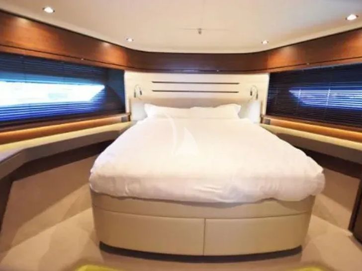 ZEN OF LONDON Princess 68 - VIP cabin ZEN OF LONDON Princess 68 - VIP cabin