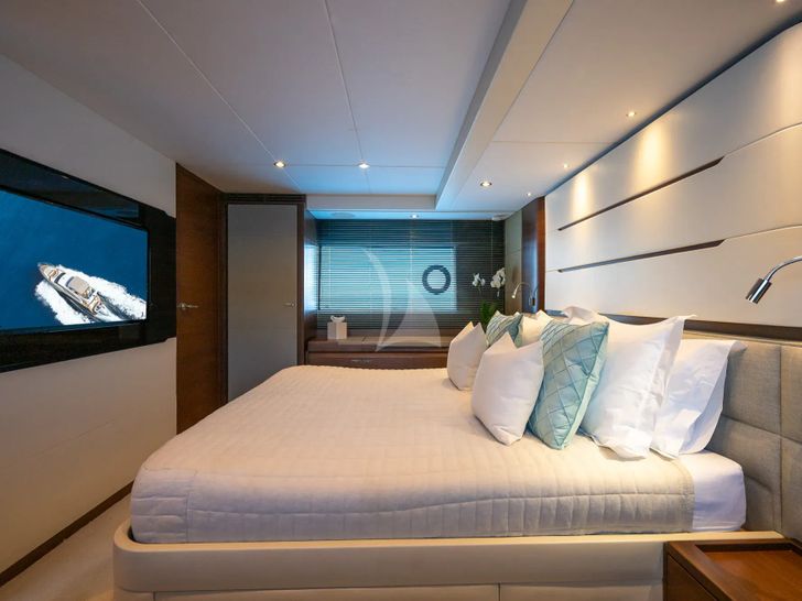 ZEN OF LONDON Princess 68 - master cabin bed and TV ZEN OF LONDON Princess 68 - master cabin bed and TV