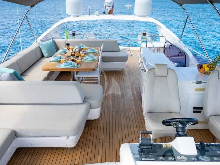 ZEN VIBES Princess 68 - flybridge lounge and dining area ZEN VIBES Princess 68 - flybridge lounge and dining area