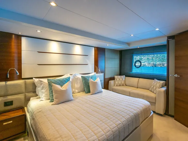 ZEN VIBES Princess 68 - master cabin ZEN VIBES Princess 68 - master cabin